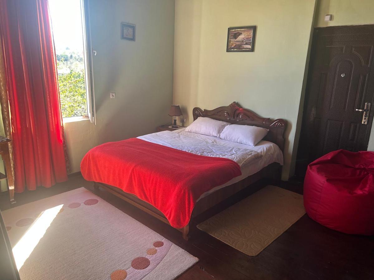 Ferienwohnung Barsa Zestafoni Exterior foto